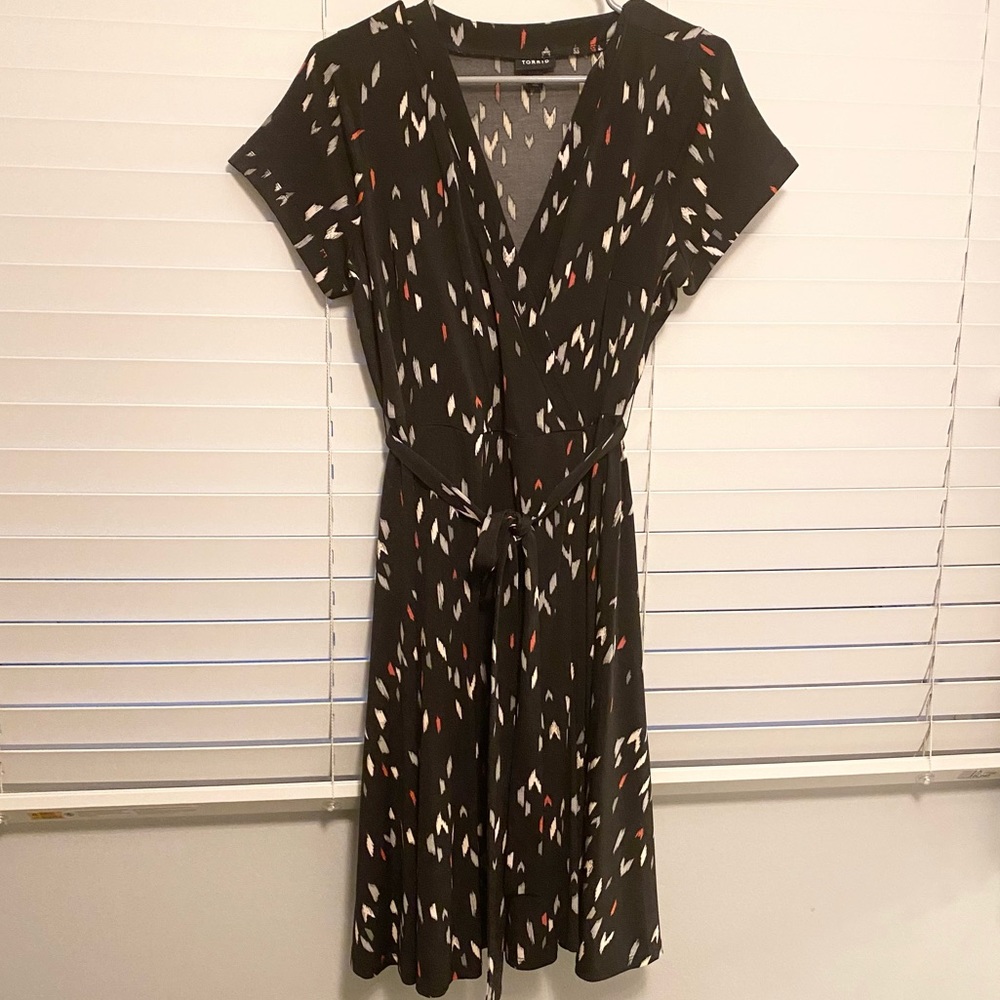 Torrid Tie Waist Short Sleeve Midi Skater Dress